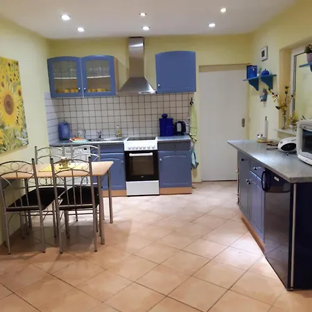 Monikas Gaestehaeuser Seeblick Feriepark *