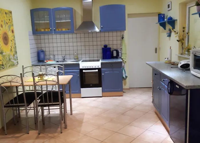 Monikas Gaestehaeuser Seeblick 假日公园 *