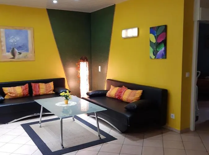 Monikas Gaestehaeuser Seeblick 假日公园 *